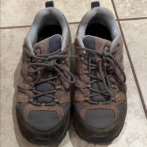 Merrell Moab Hiking Shoe Women’s 10 Wide